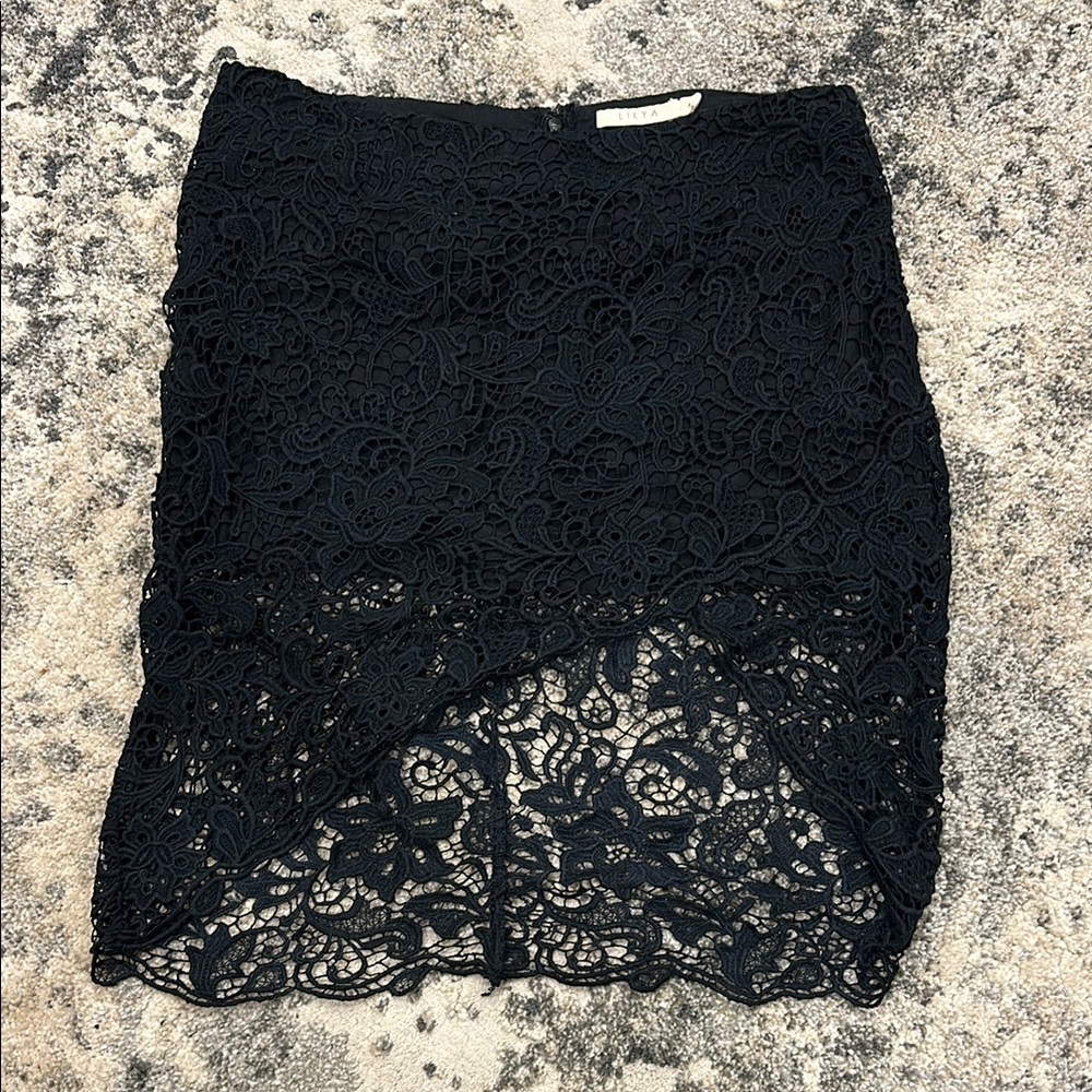 Chic Black Lace Pencil Skirt